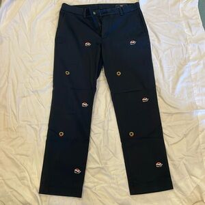 Vineyard vines chino pants. Navy blue color size 32x30